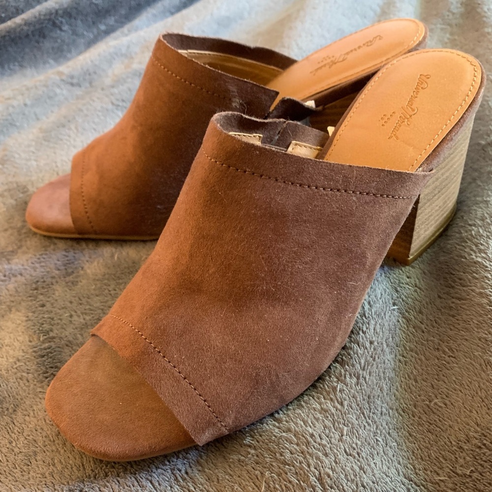 Target Clogs